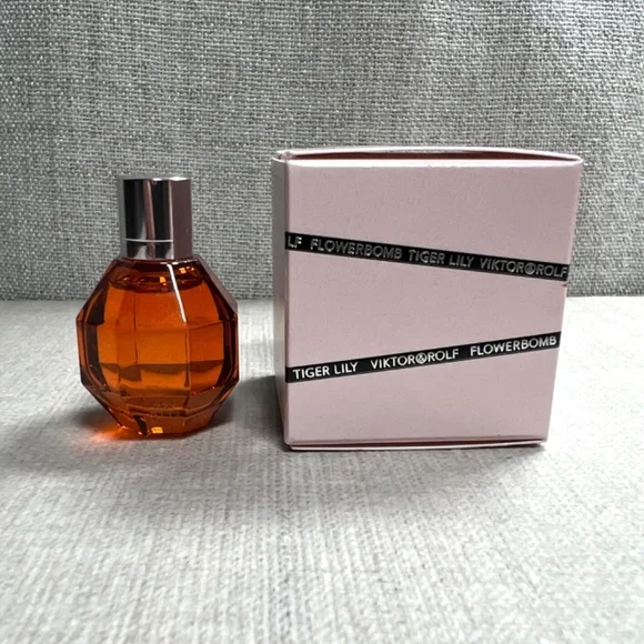 ❤️ Viktor&Rolf Flowerbomb Tiger Lily mini - Picture 5 of 8